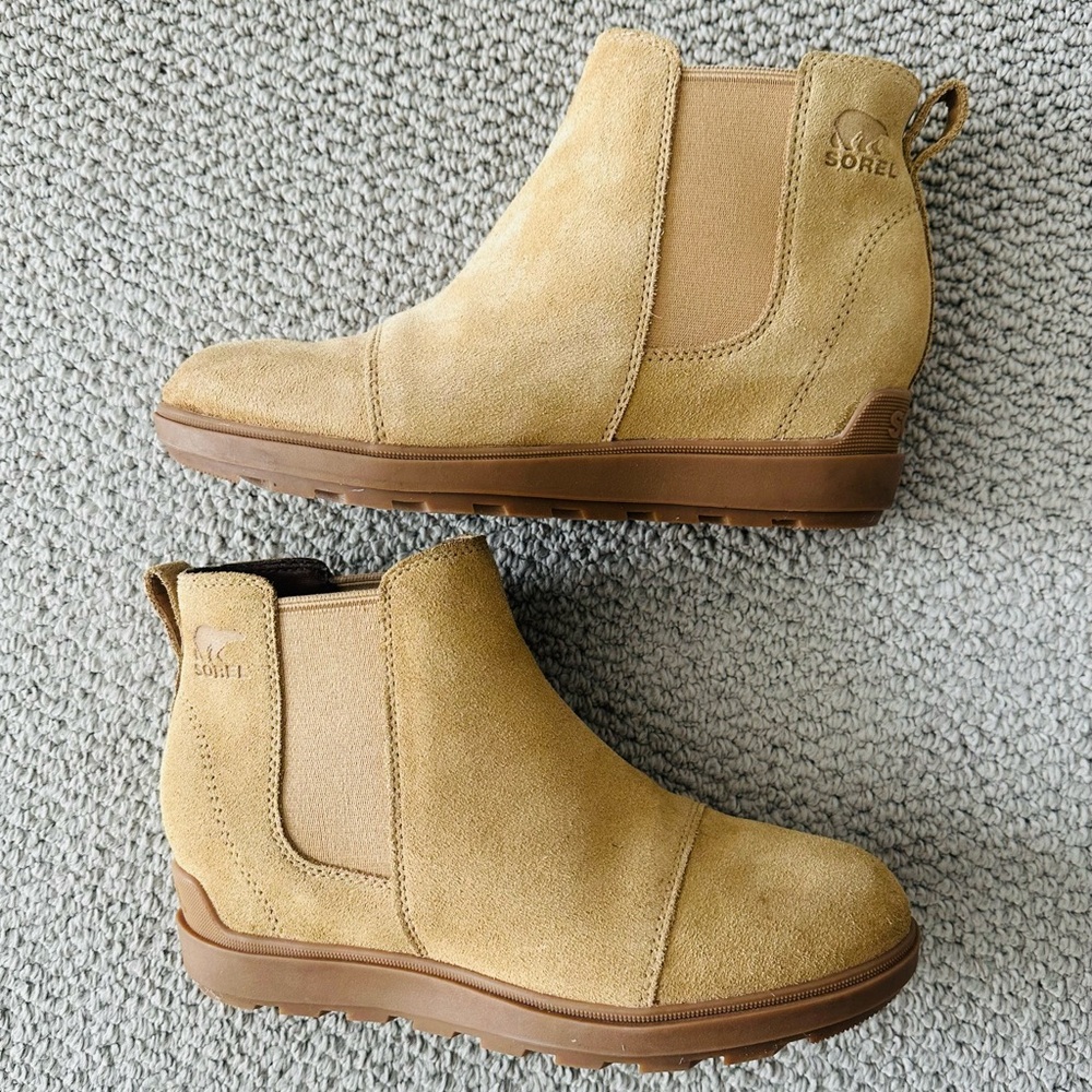 Sorel Tan Suede Ankle wedge Boots